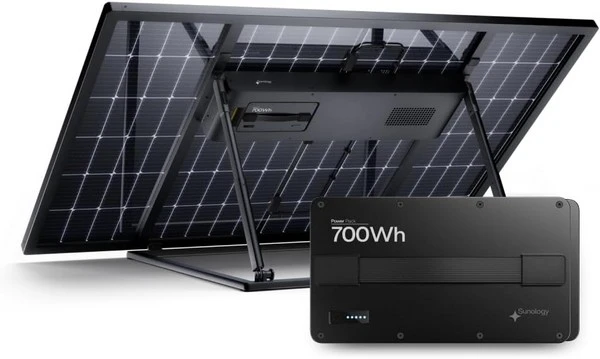 Kit solaire installé sur un balcon ensoleillé